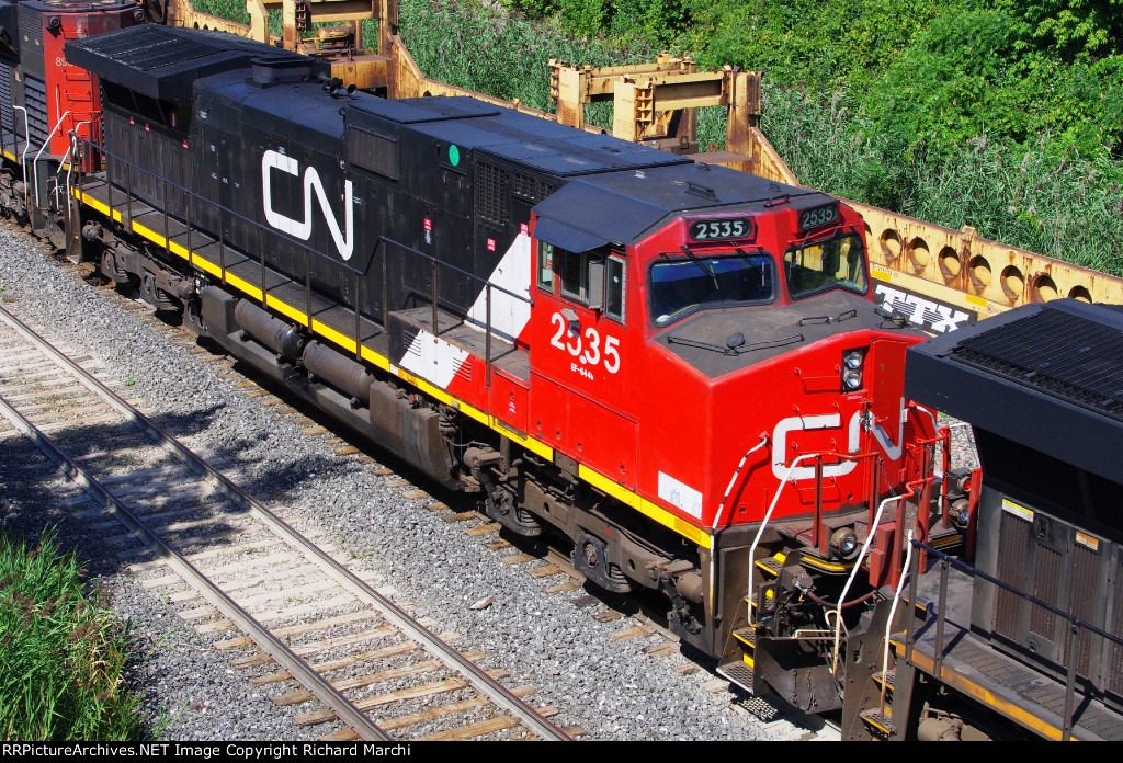 CN 2535